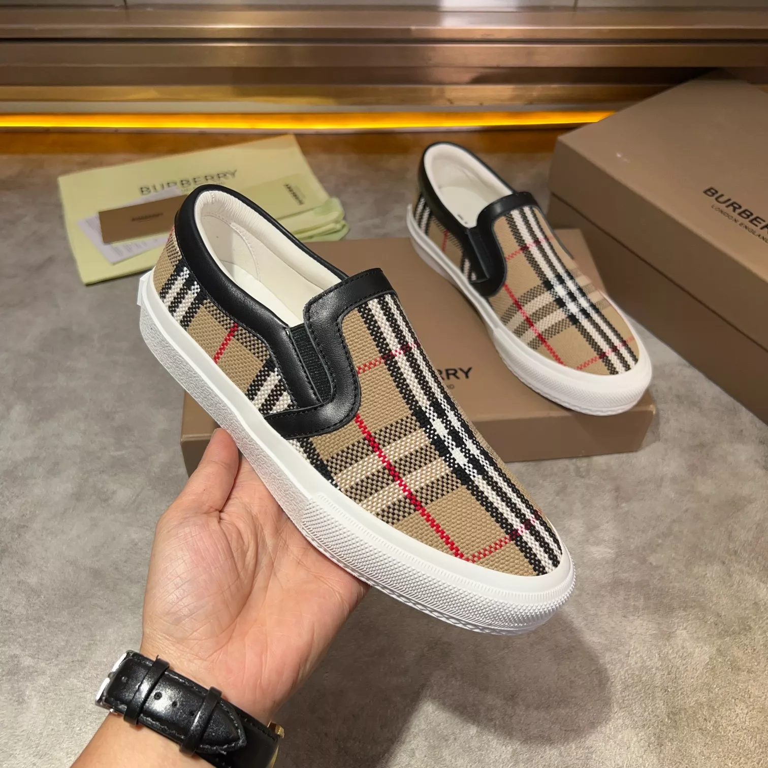 Burberry Casual Shoes For Men Comfortable 5802