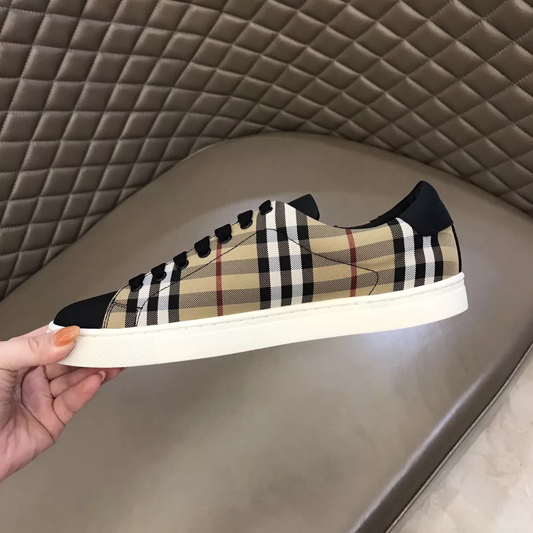 Burberry Casual Shoes For Men Cozy 5841