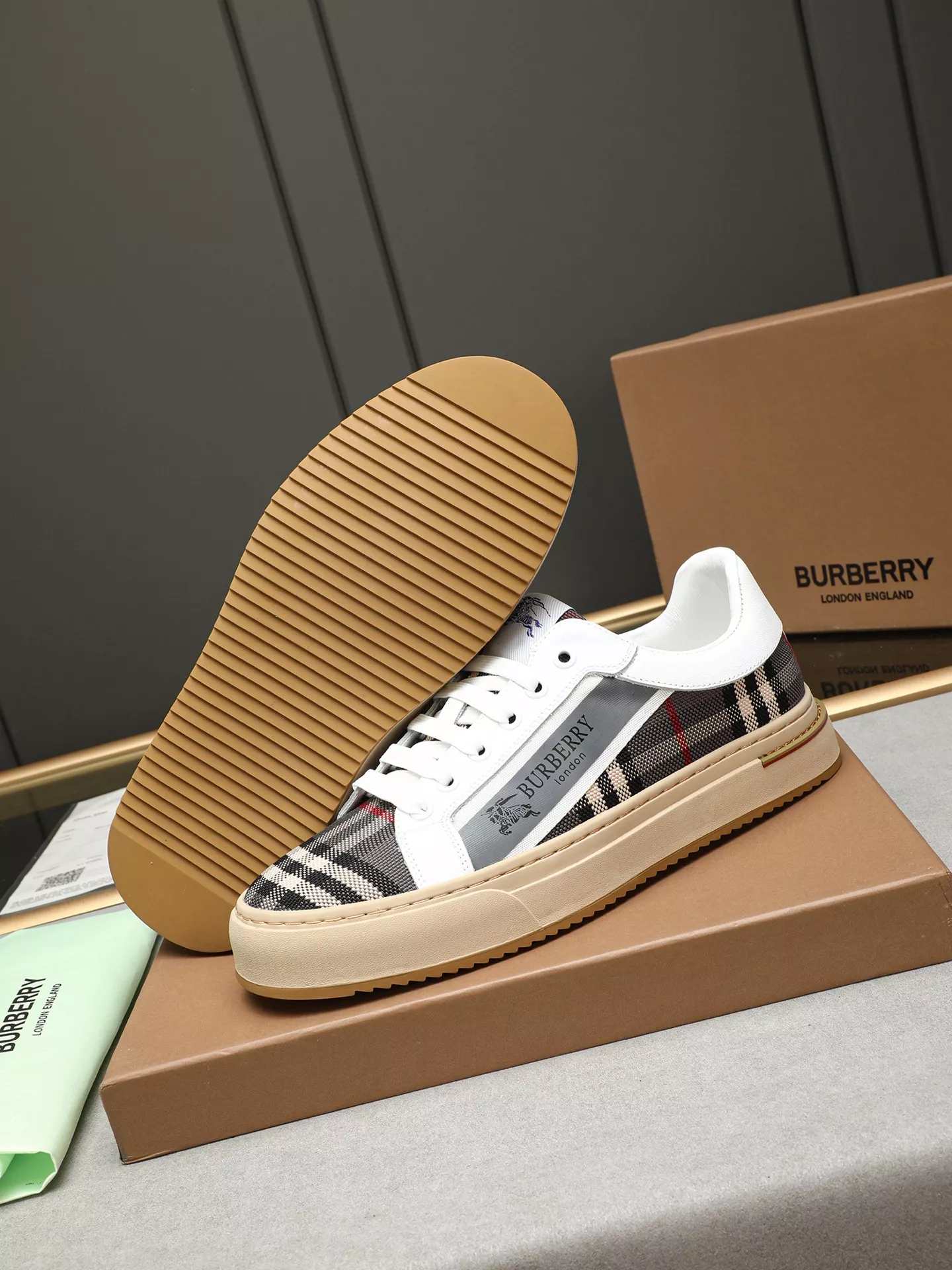 Burberry Casual Shoes For Men DailyWear 1200