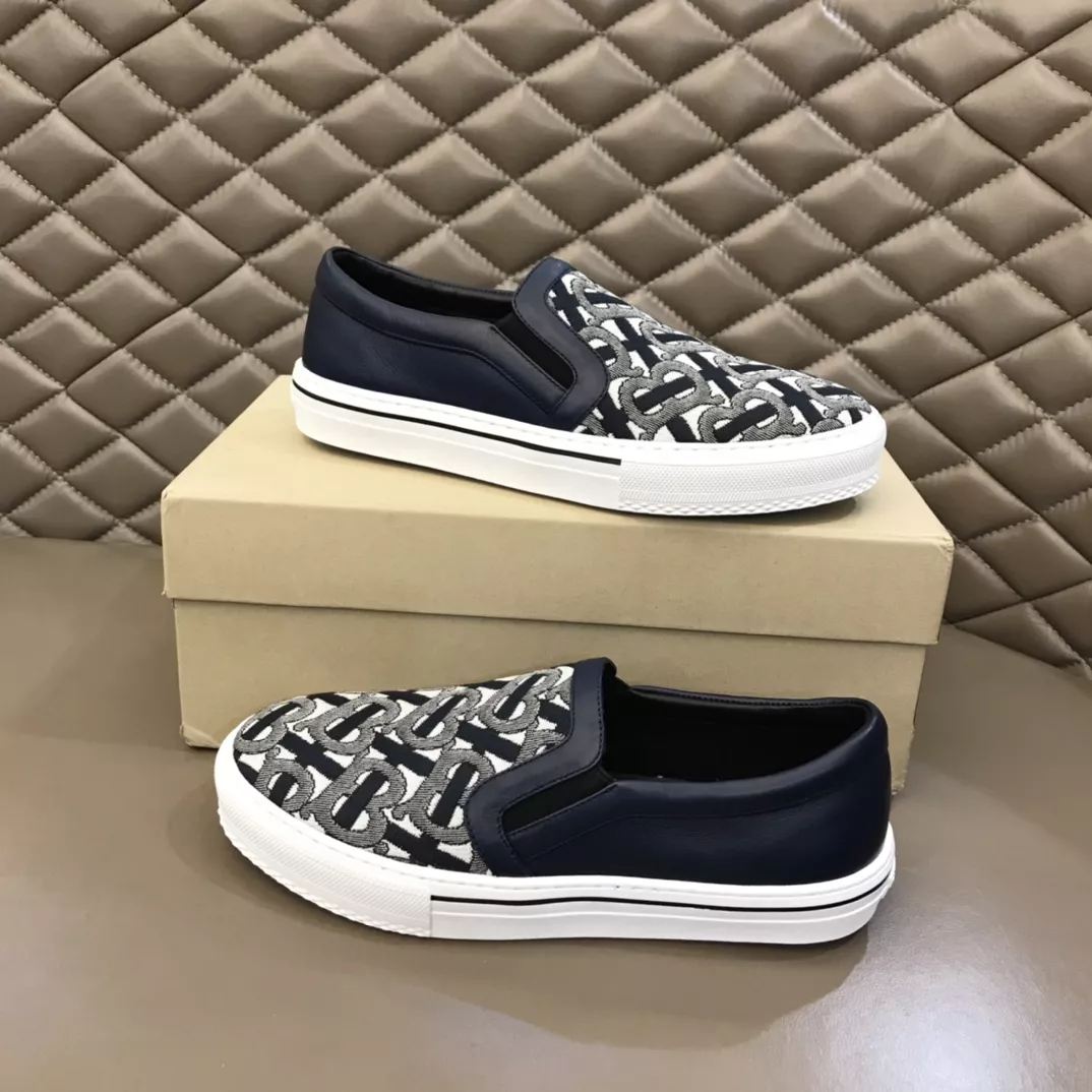 Burberry Casual Shoes For Men DailyWear 5546