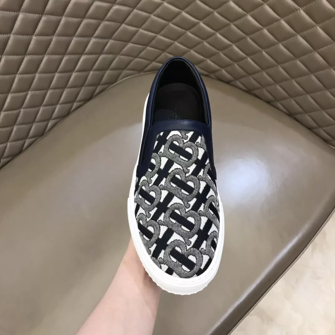 Burberry Casual Shoes For Men DailyWear 5546
