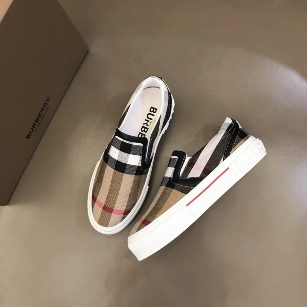 Burberry Casual Shoes For Men DailyWear 9900