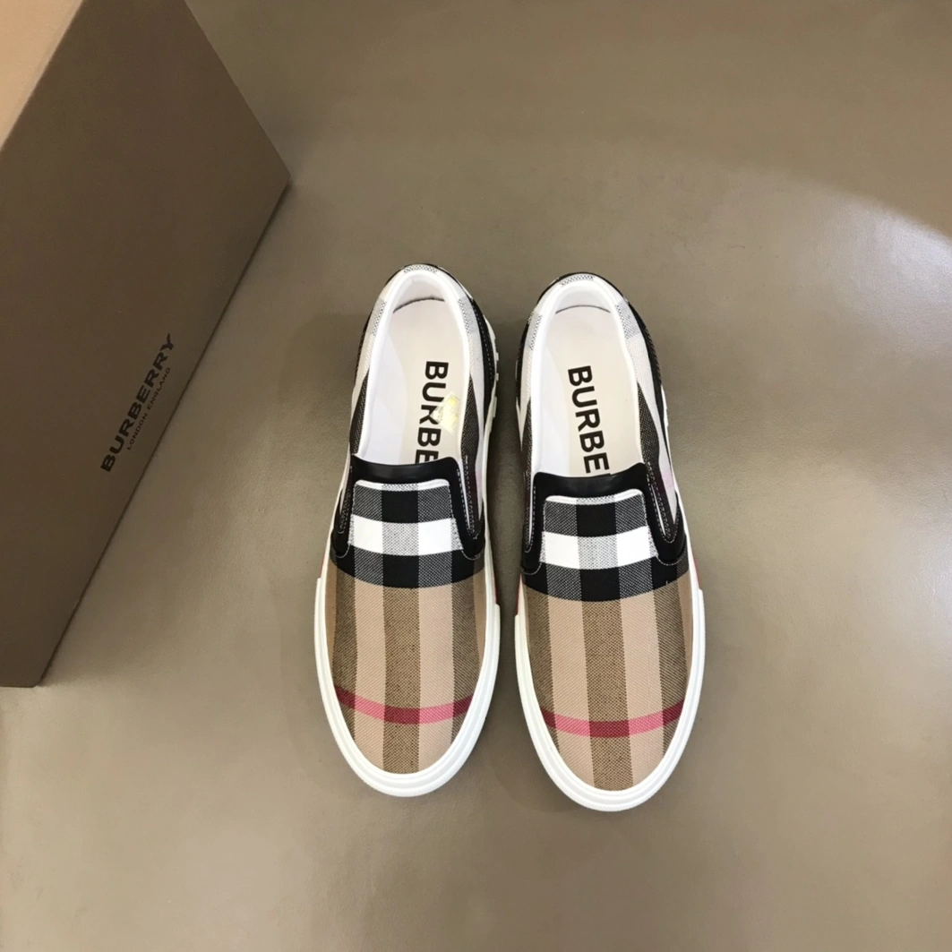 Burberry Casual Shoes For Men DailyWear 9900