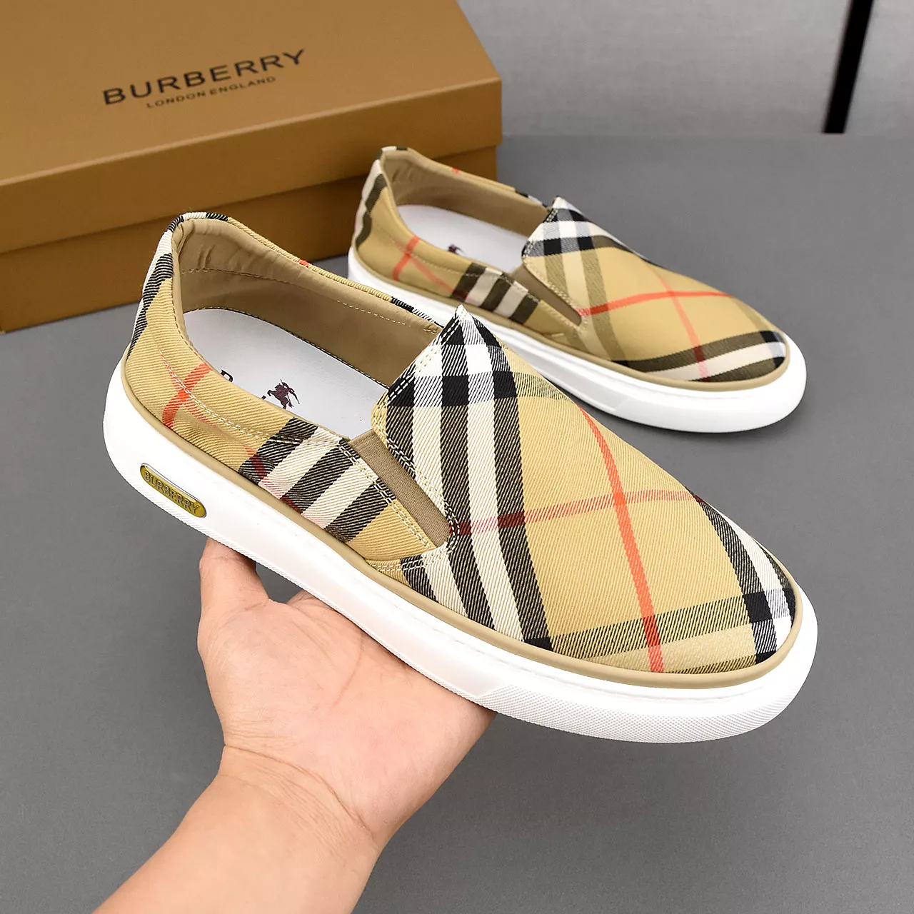 Burberry Casual Shoes For Men EasyMatch 1919