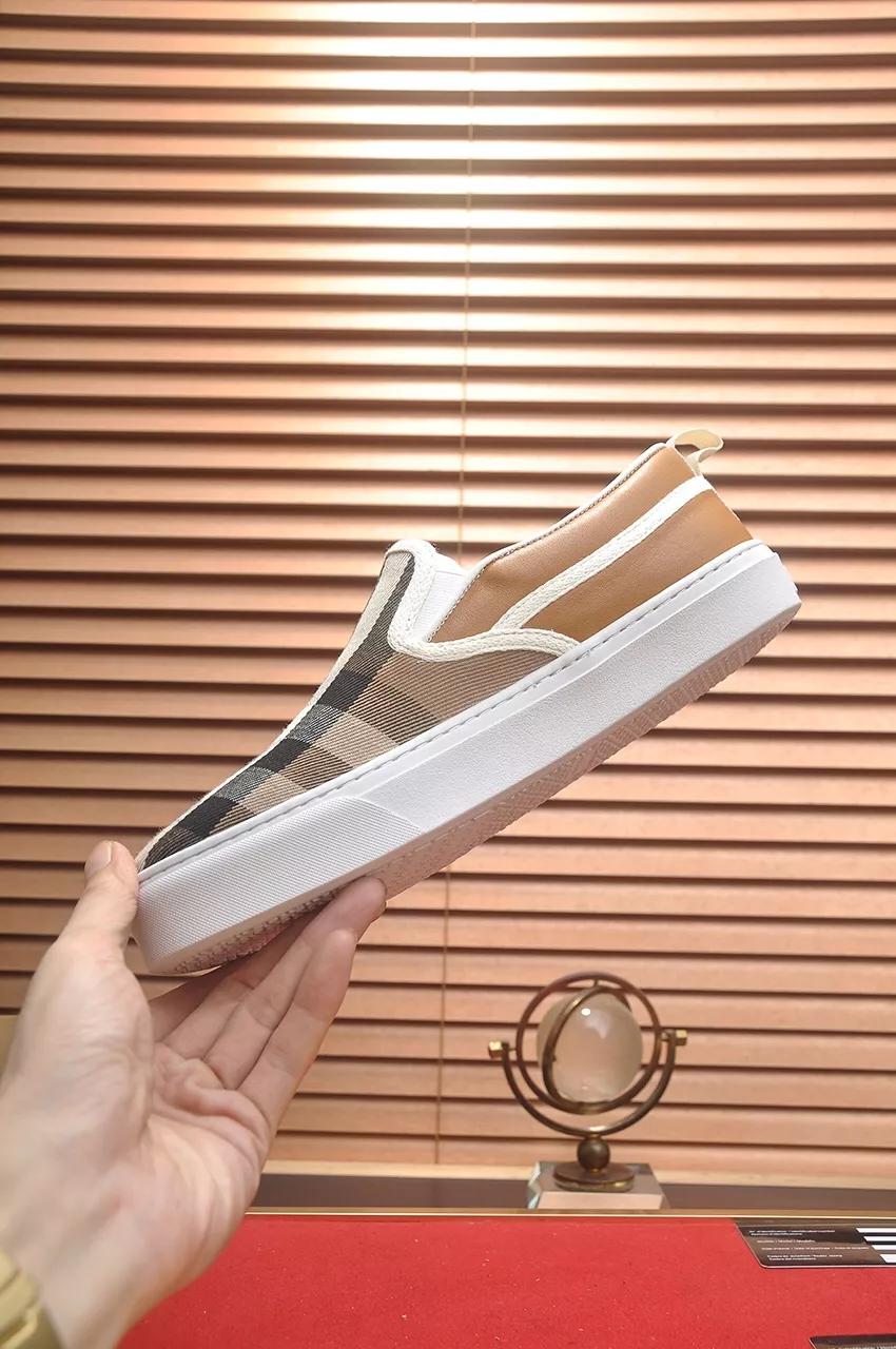 Burberry Casual Shoes For Men EasyMatch 2831