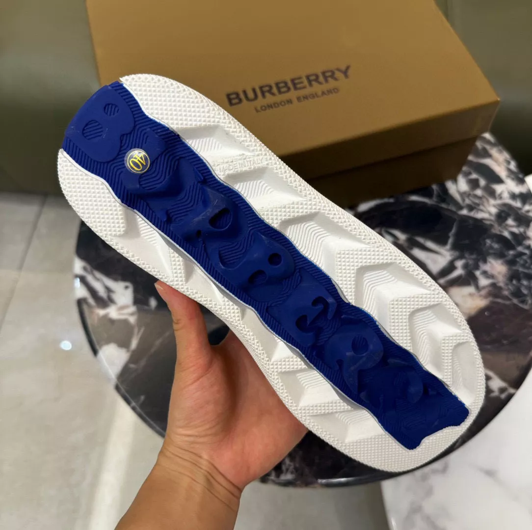 Burberry Casual Shoes For Men EasyMatch 5672