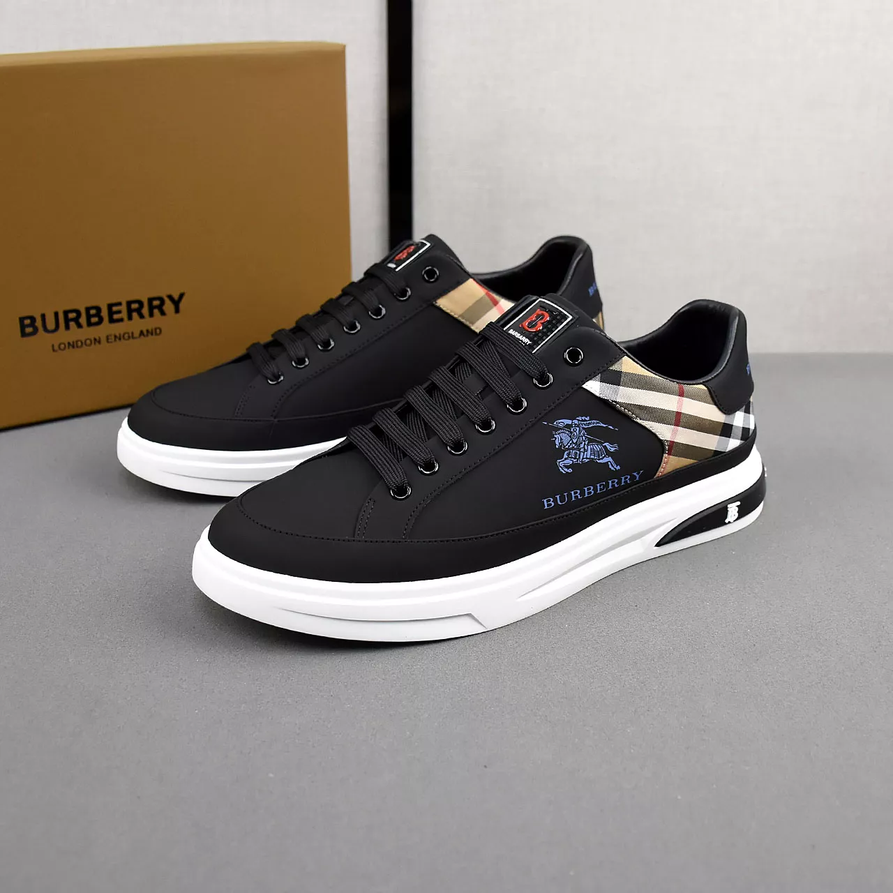 Burberry Casual Shoes For Men EasyMatch 790