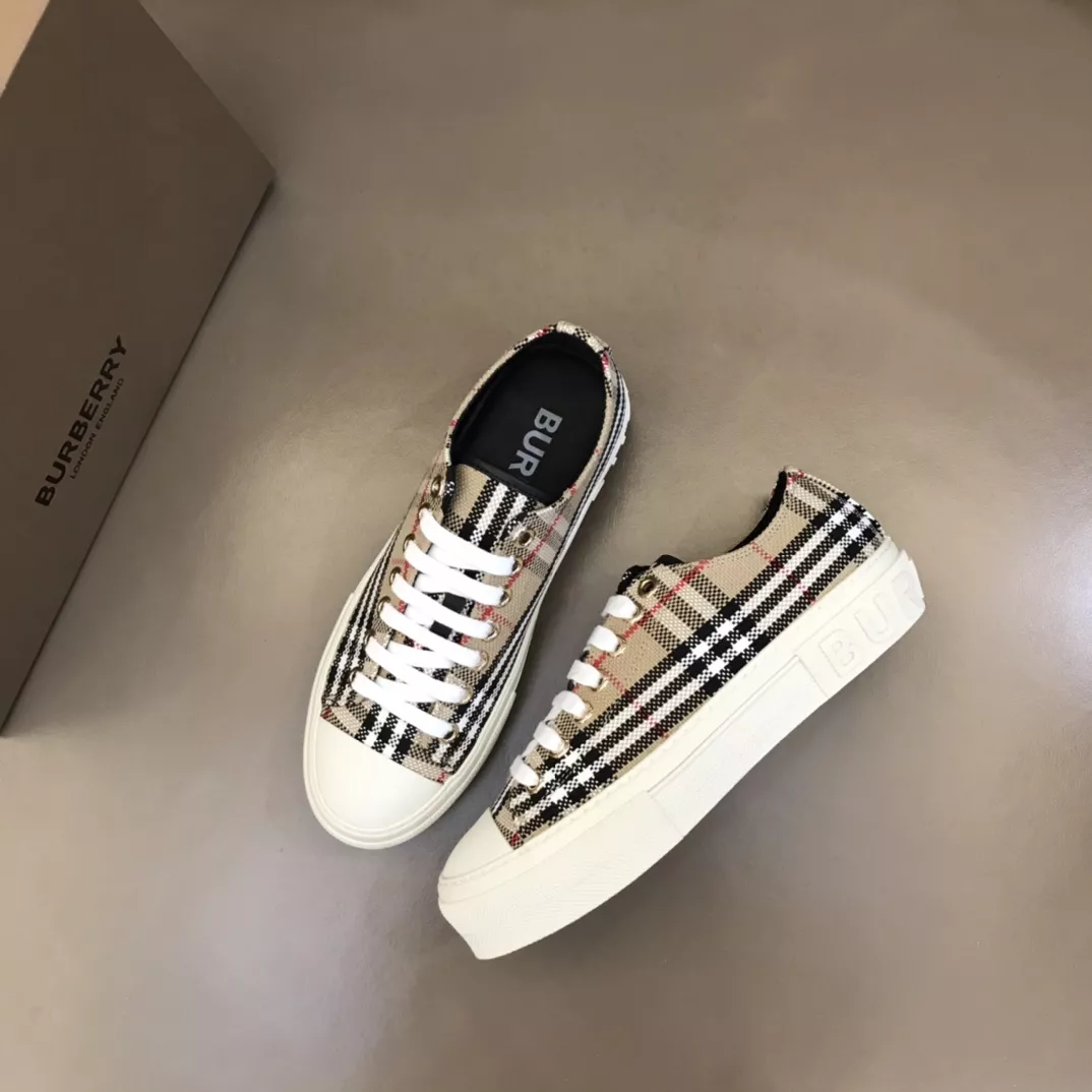 Burberry Casual Shoes For Men Efficient 8928