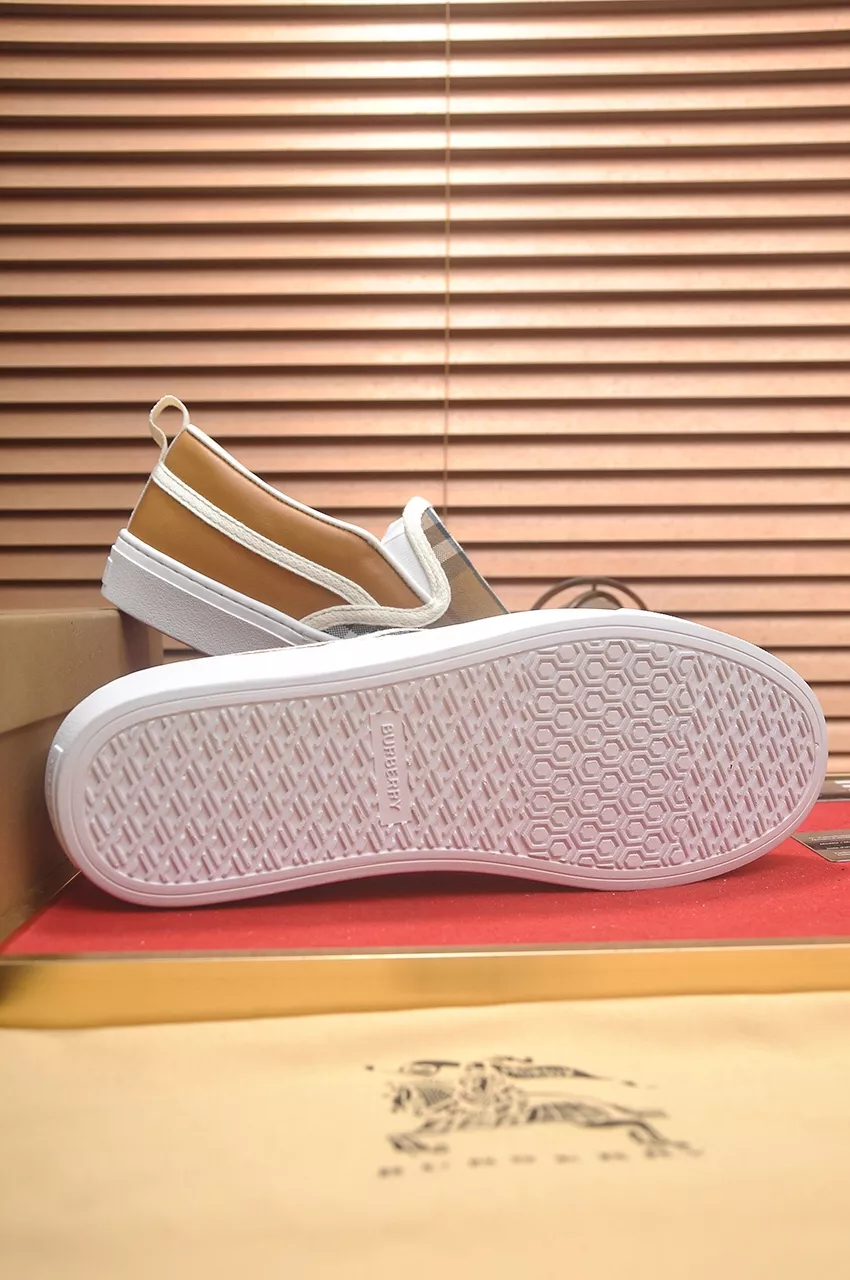 Burberry Casual Shoes For Men Elegant 1861