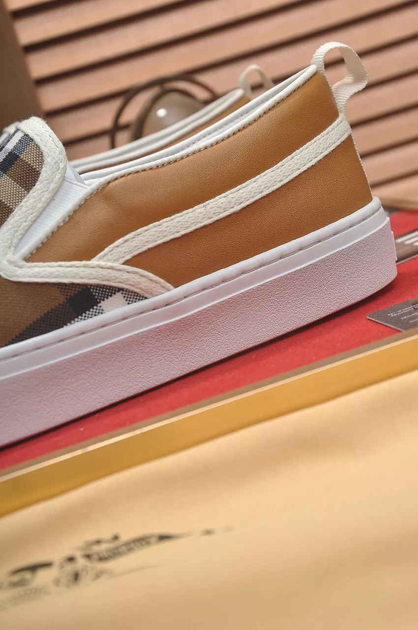 Burberry Casual Shoes For Men Elegant 1861