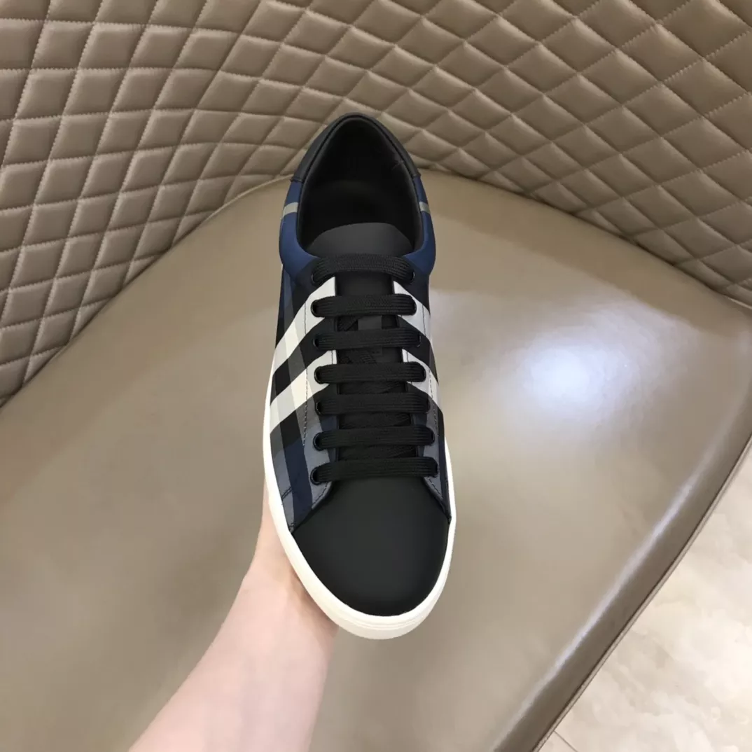 Burberry Casual Shoes For Men EyeCatching 4333
