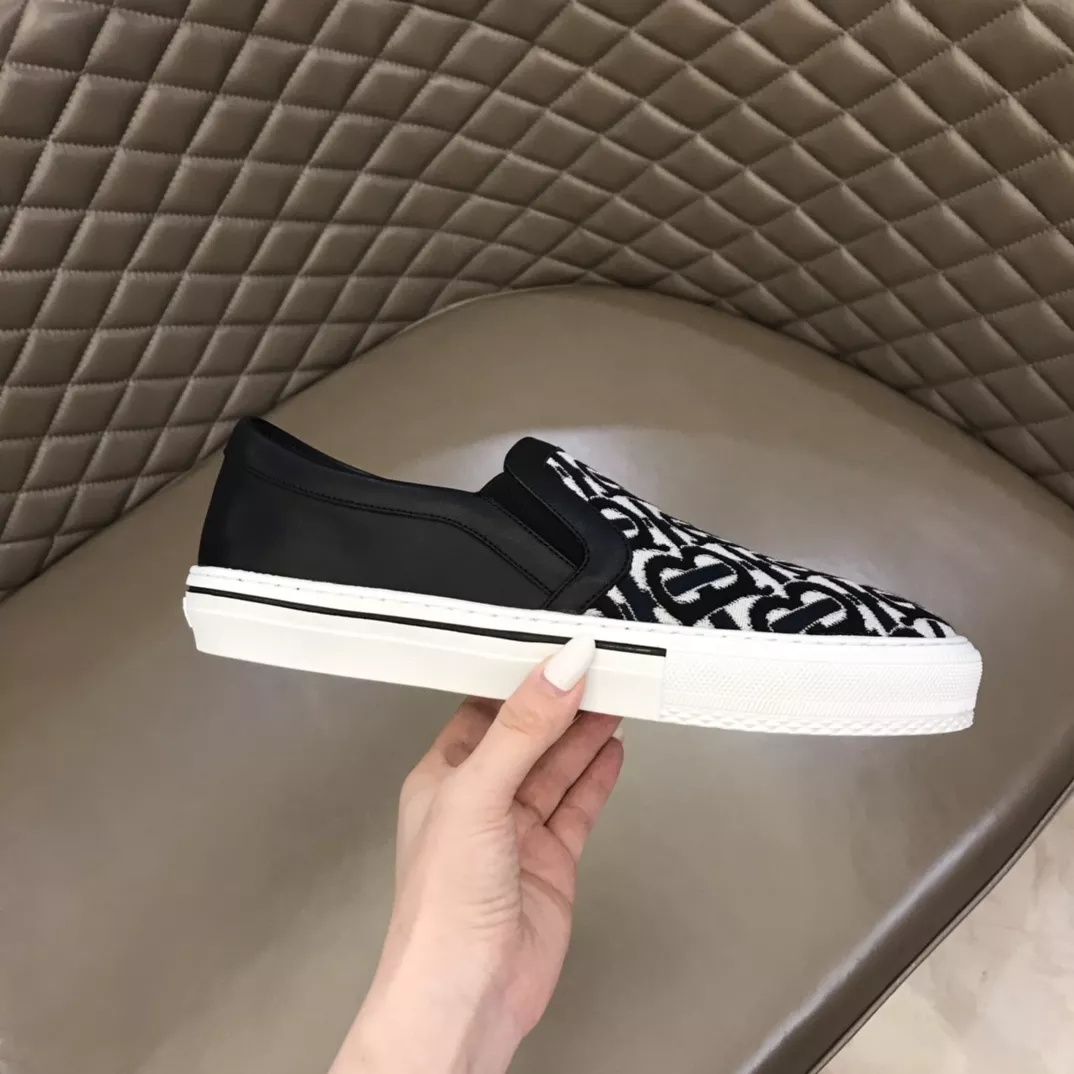 Burberry Casual Shoes For Men EyeCatching 6591