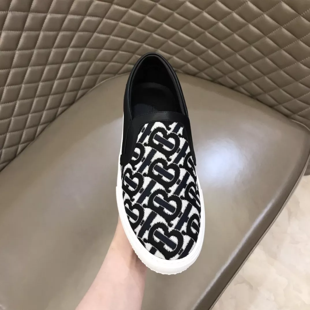 Burberry Casual Shoes For Men EyeCatching 6591