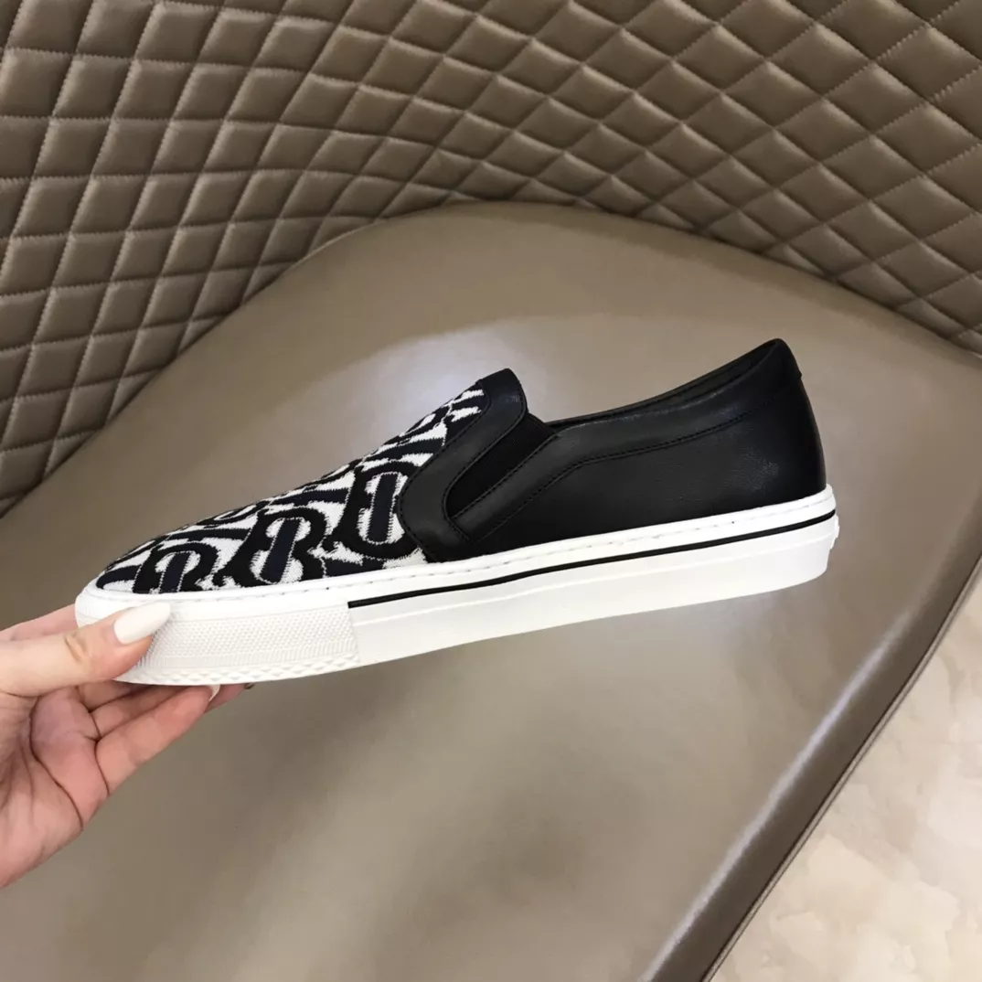 Burberry Casual Shoes For Men EyeCatching 6591