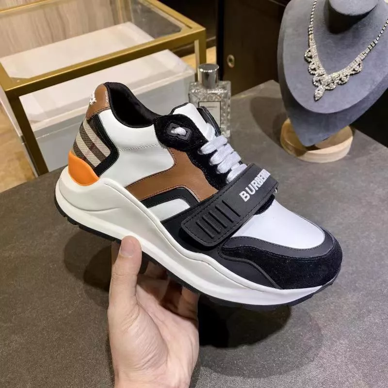 Burberry Casual Shoes For Men EyeCatching 7131