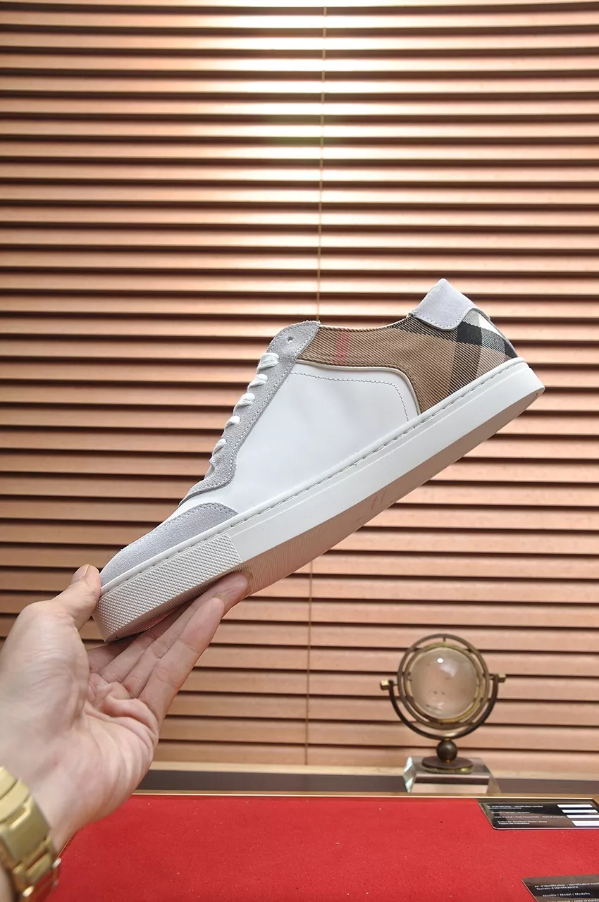 Burberry Casual Shoes For Men Fashionable 2286
