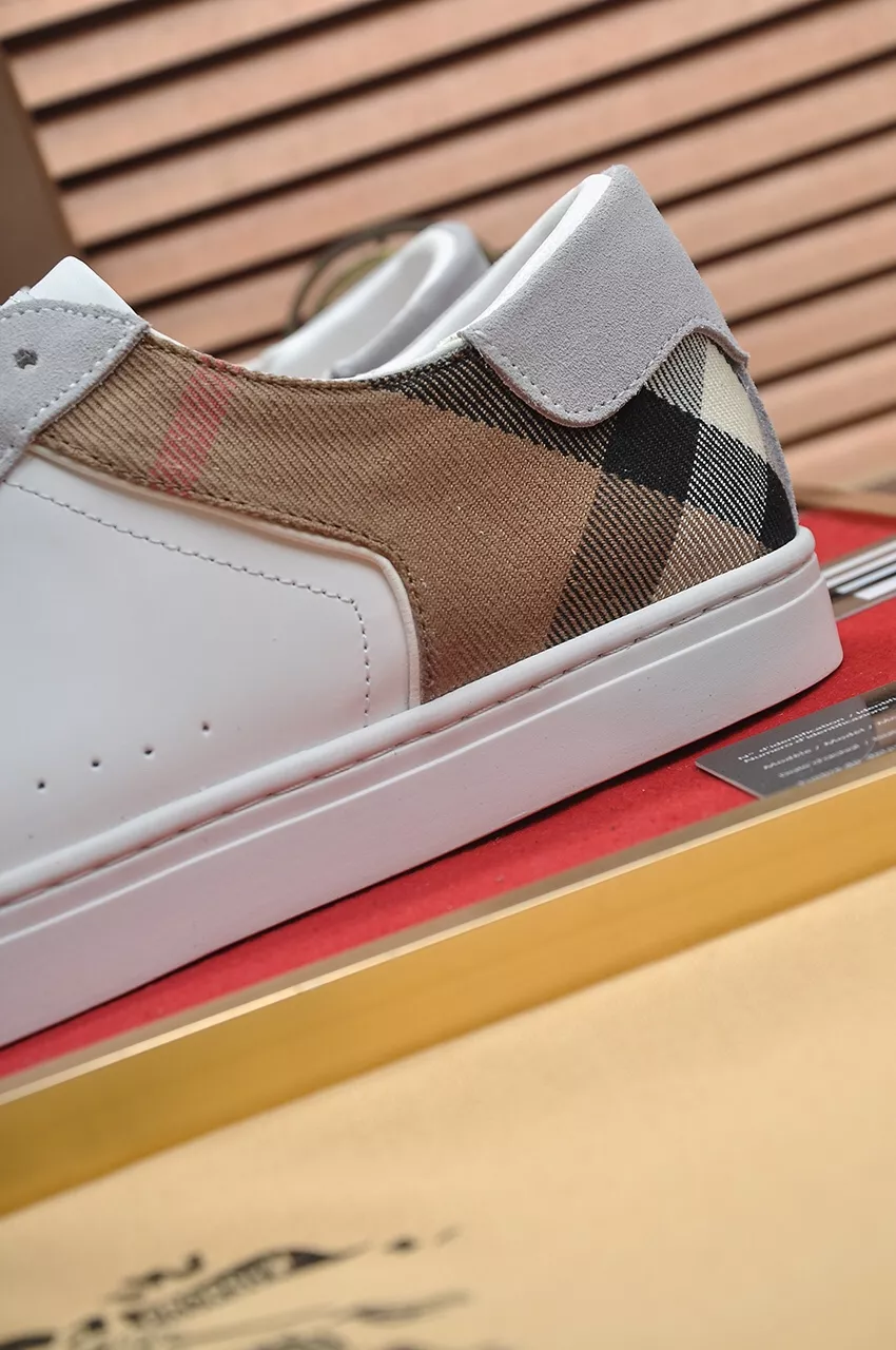 Burberry Casual Shoes For Men Fashionable 2286