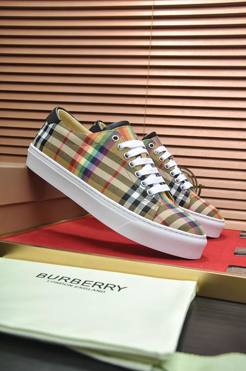 Burberry Casual Shoes For Men Fashionable 2964