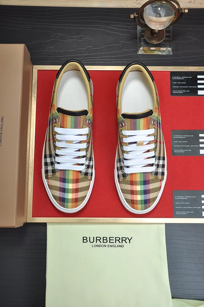 Burberry Casual Shoes For Men Fashionable 2964