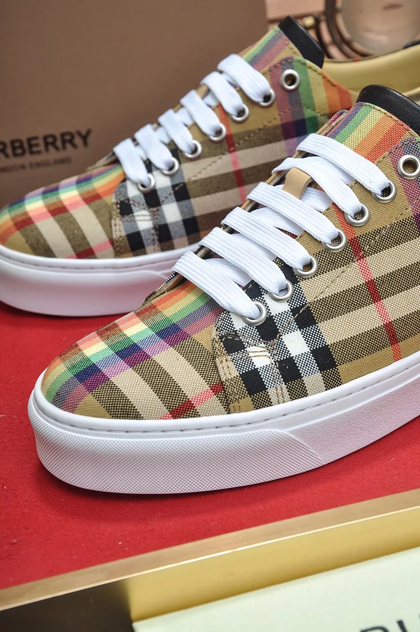 Burberry Casual Shoes For Men Fashionable 2964