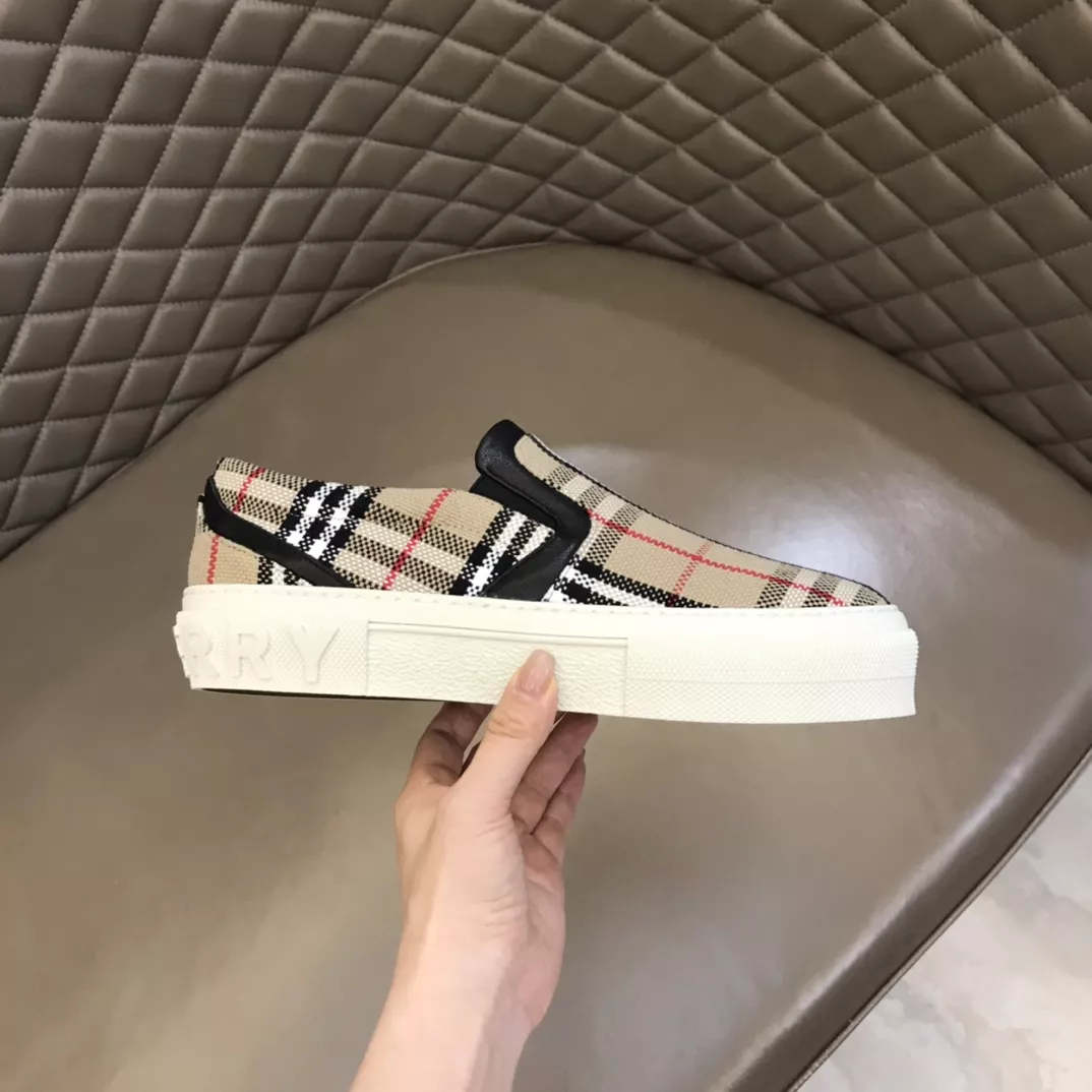 Burberry Casual Shoes For Men Functional 1441