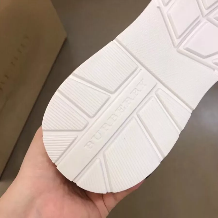 Burberry Casual Shoes For Men Functional 7011