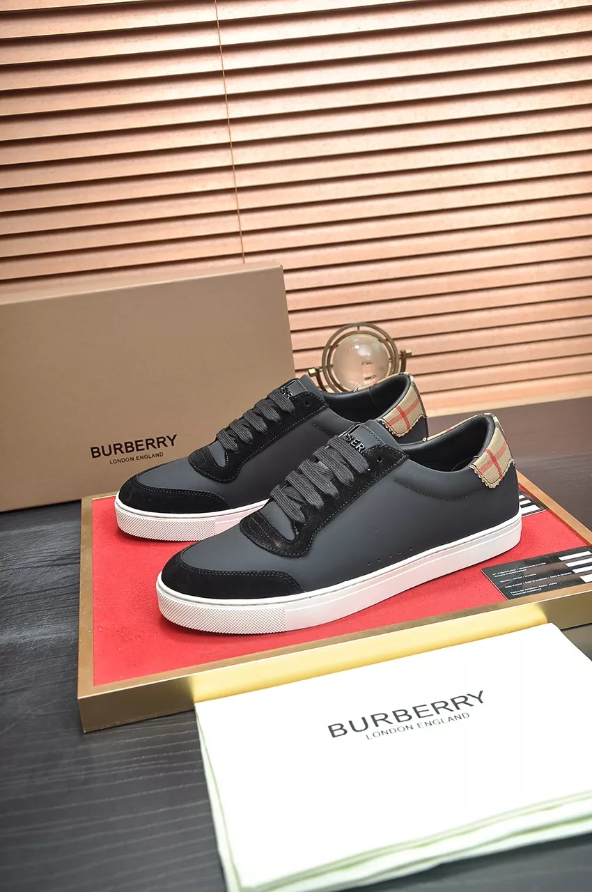 Burberry Casual Shoes For Men Functional 9979