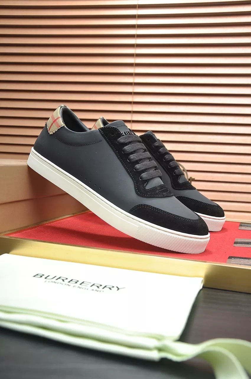 Burberry Casual Shoes For Men Functional 9979
