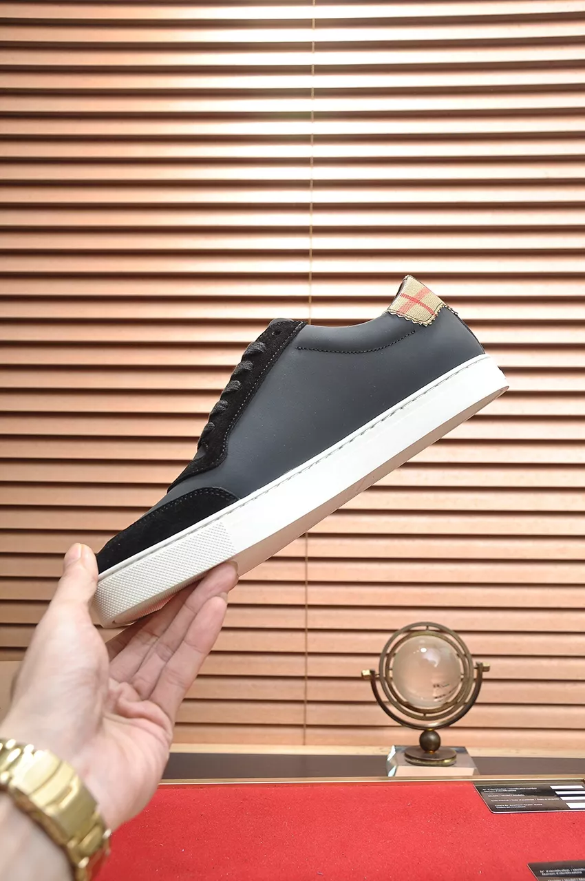 Burberry Casual Shoes For Men Functional 9979