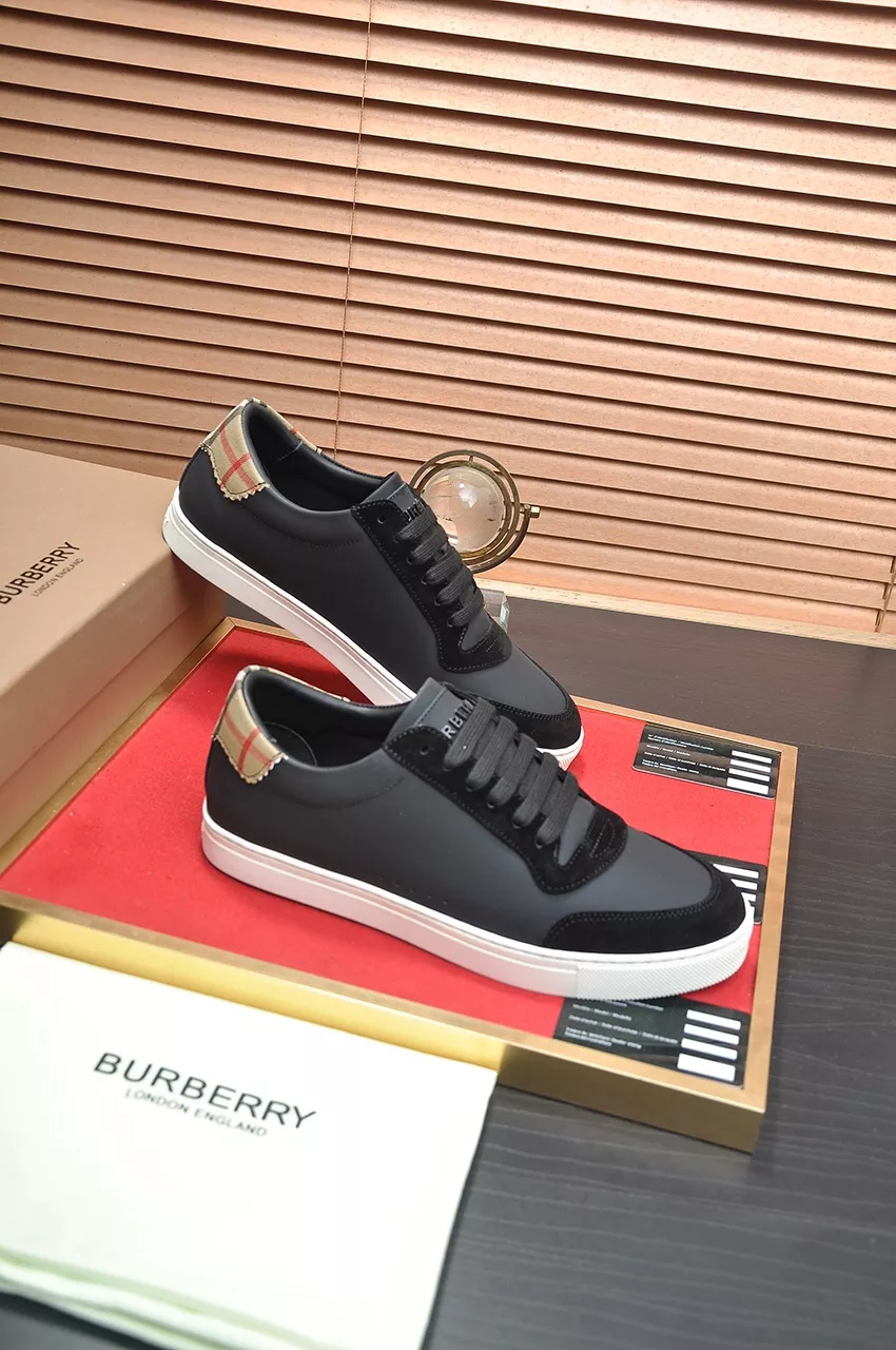 Burberry Casual Shoes For Men Functional 9979