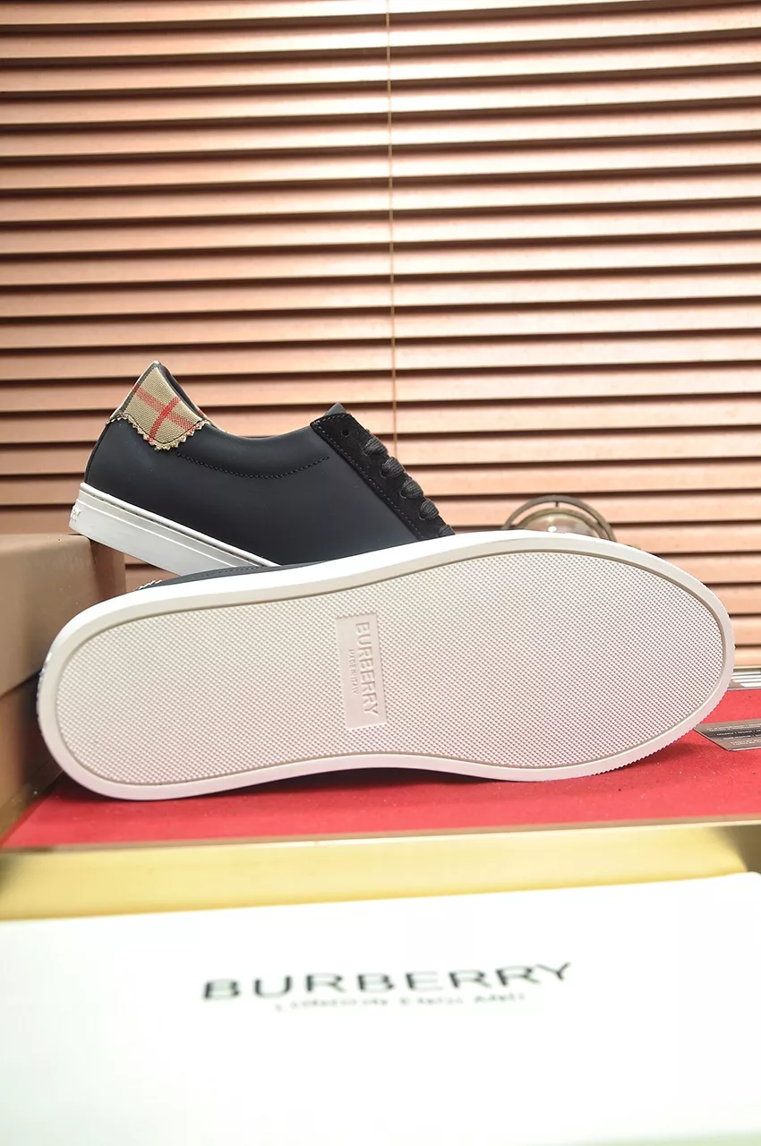 Burberry Casual Shoes For Men Functional 9979