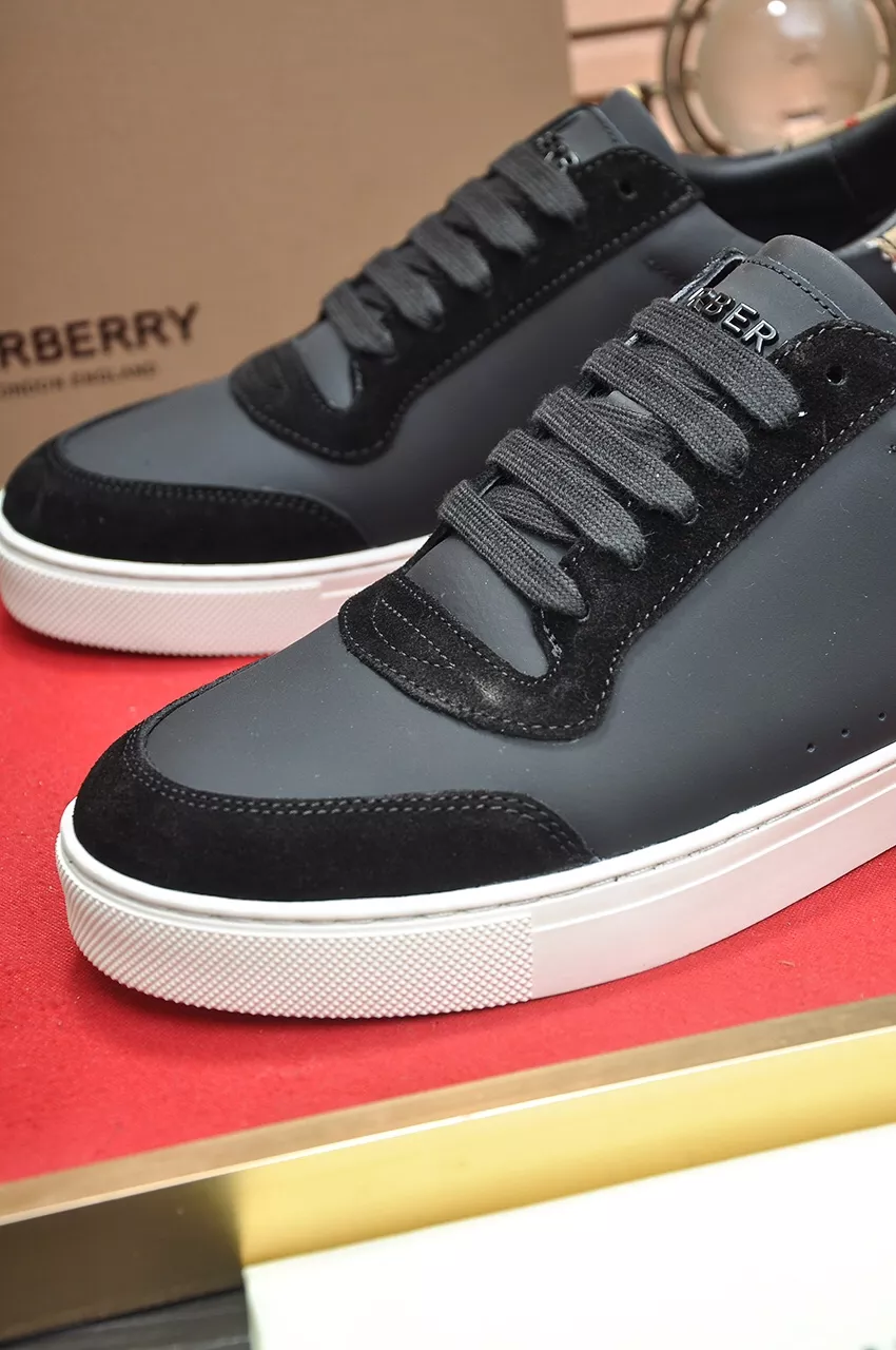 Burberry Casual Shoes For Men Functional 9979