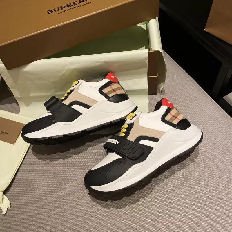 Burberry Casual Shoes For Men GoAnywhere 8990