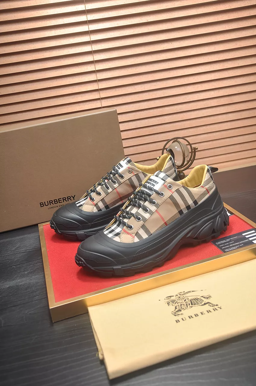 Burberry Casual Shoes For Men GoAnywhere 9287