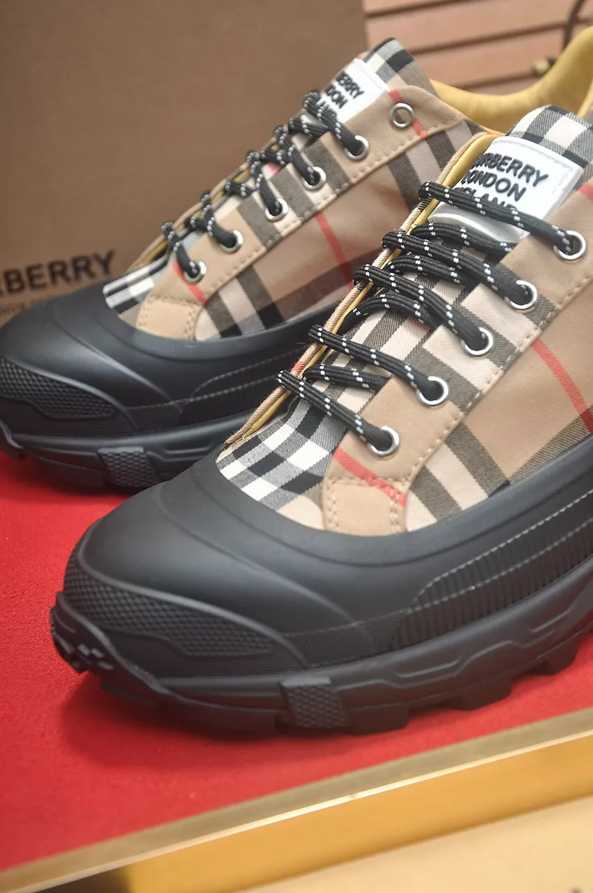 Burberry Casual Shoes For Men GoAnywhere 9287