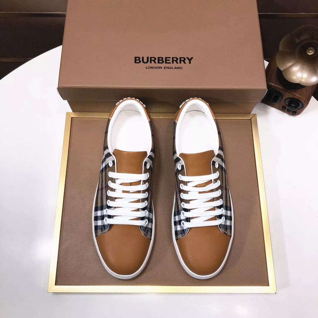 Burberry Casual Shoes For Men Lightweight 8657