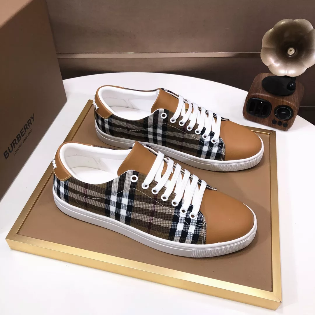 Burberry Casual Shoes For Men Lightweight 8657
