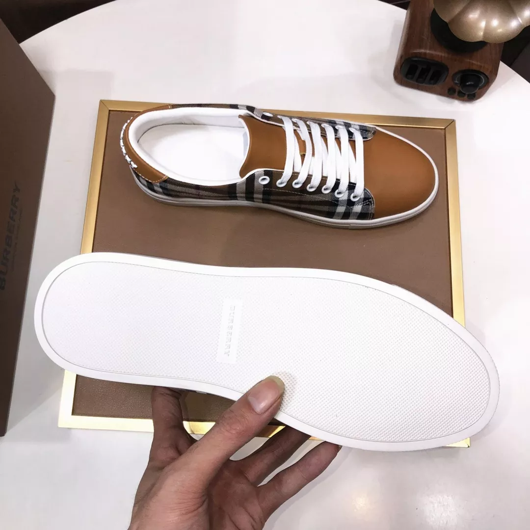 Burberry Casual Shoes For Men Lightweight 8657