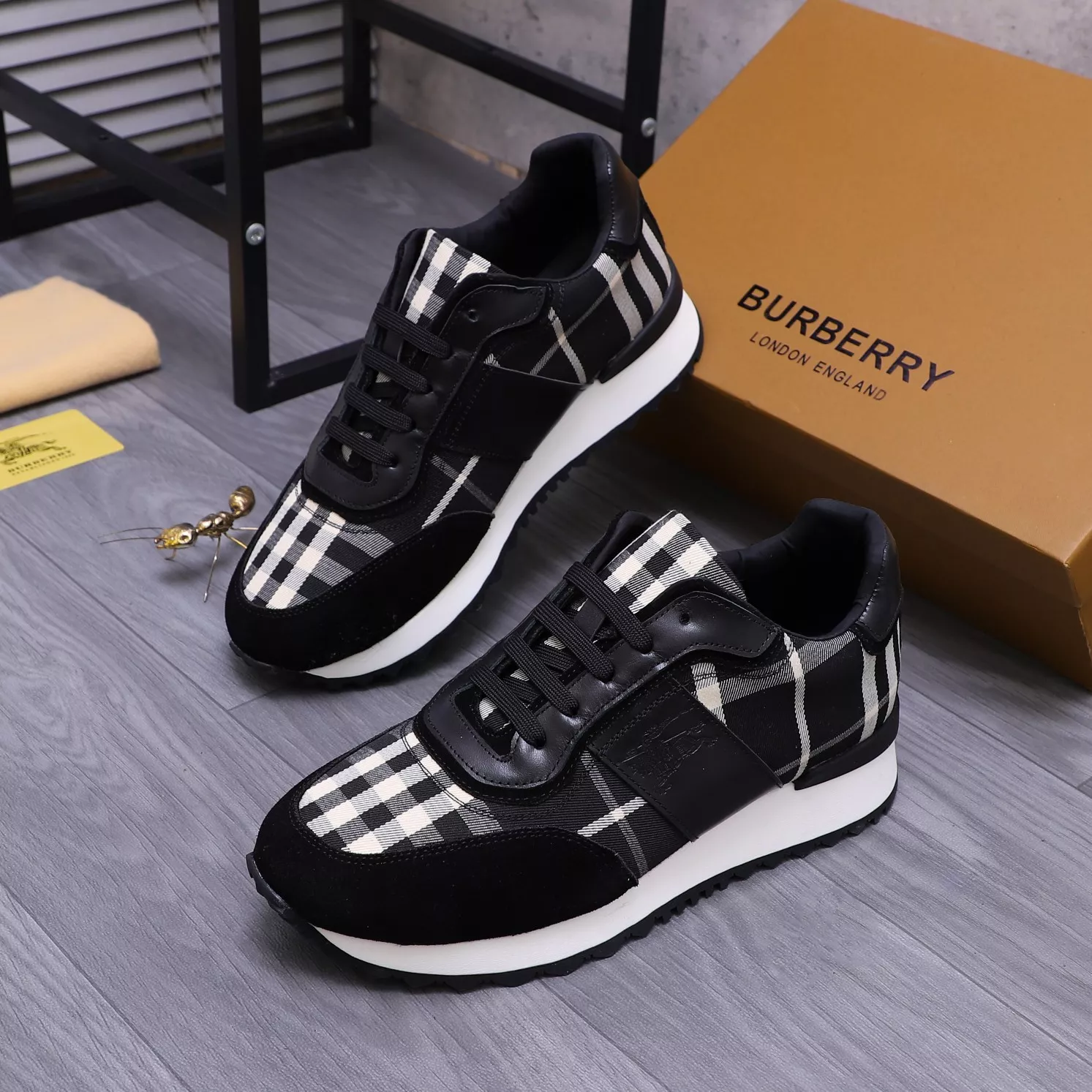 Burberry Casual Shoes For Men Minimalist 9752