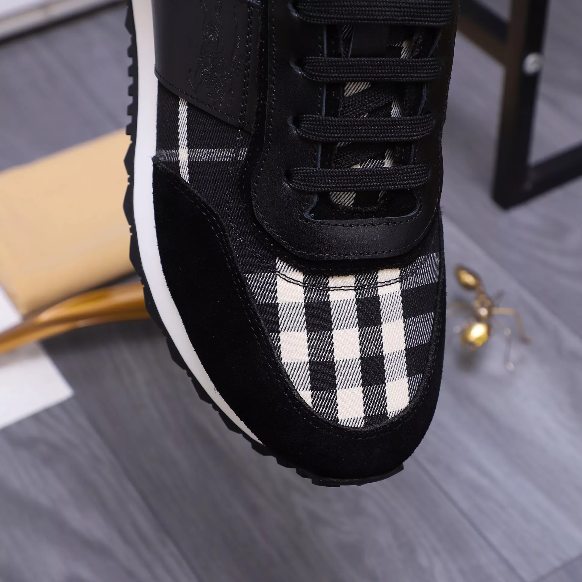Burberry Casual Shoes For Men Minimalist 9752