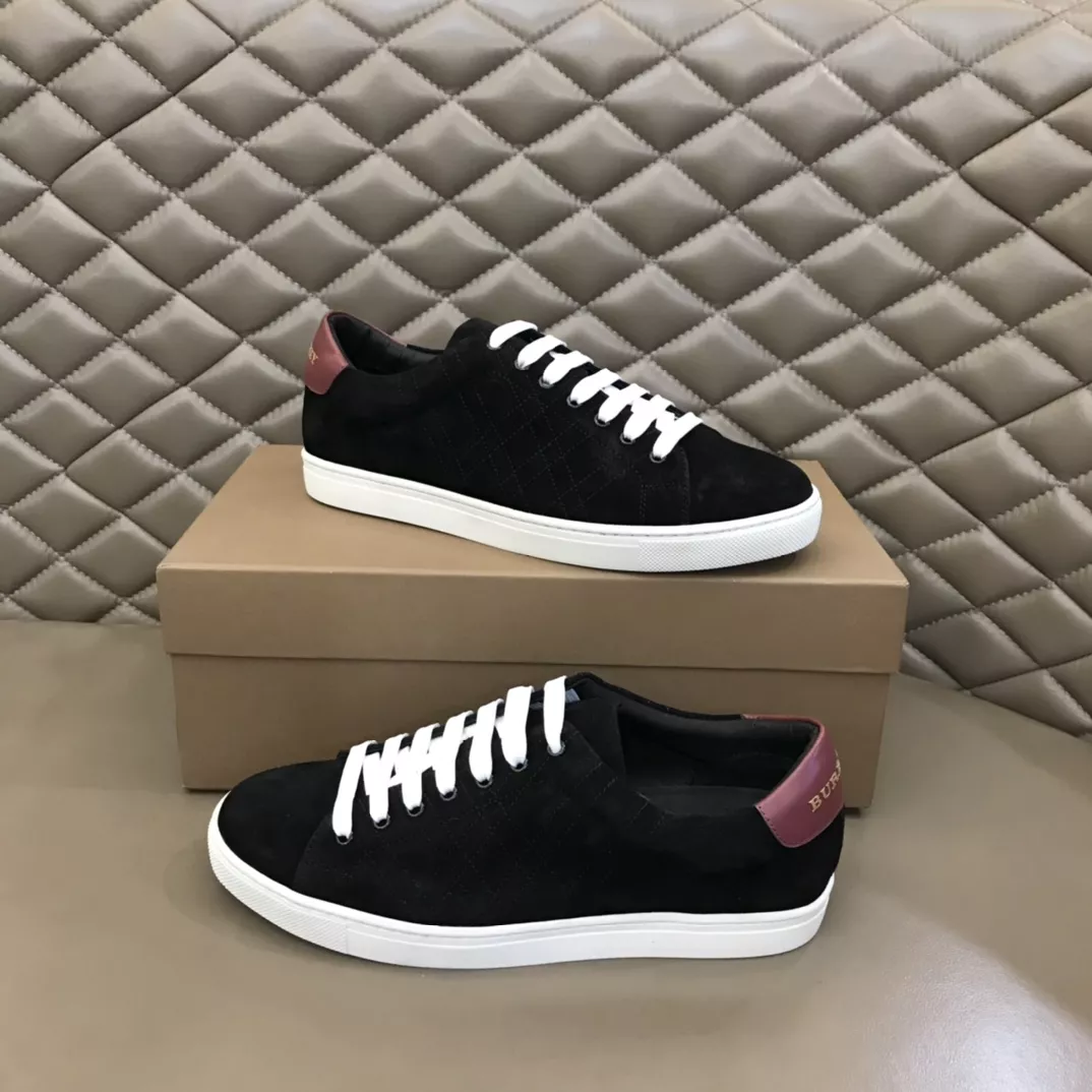 Burberry Casual Shoes For Men Modern 6343