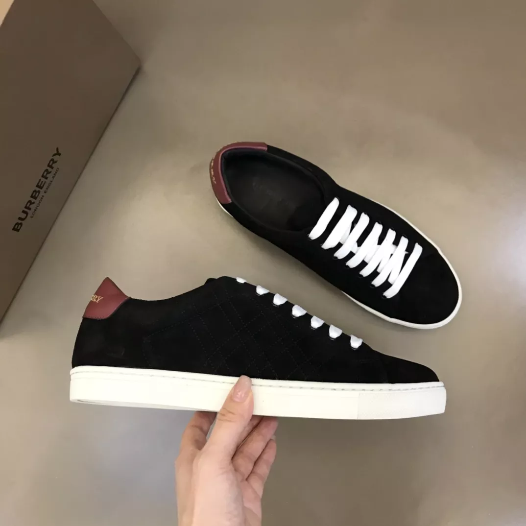 Burberry Casual Shoes For Men Modern 6343