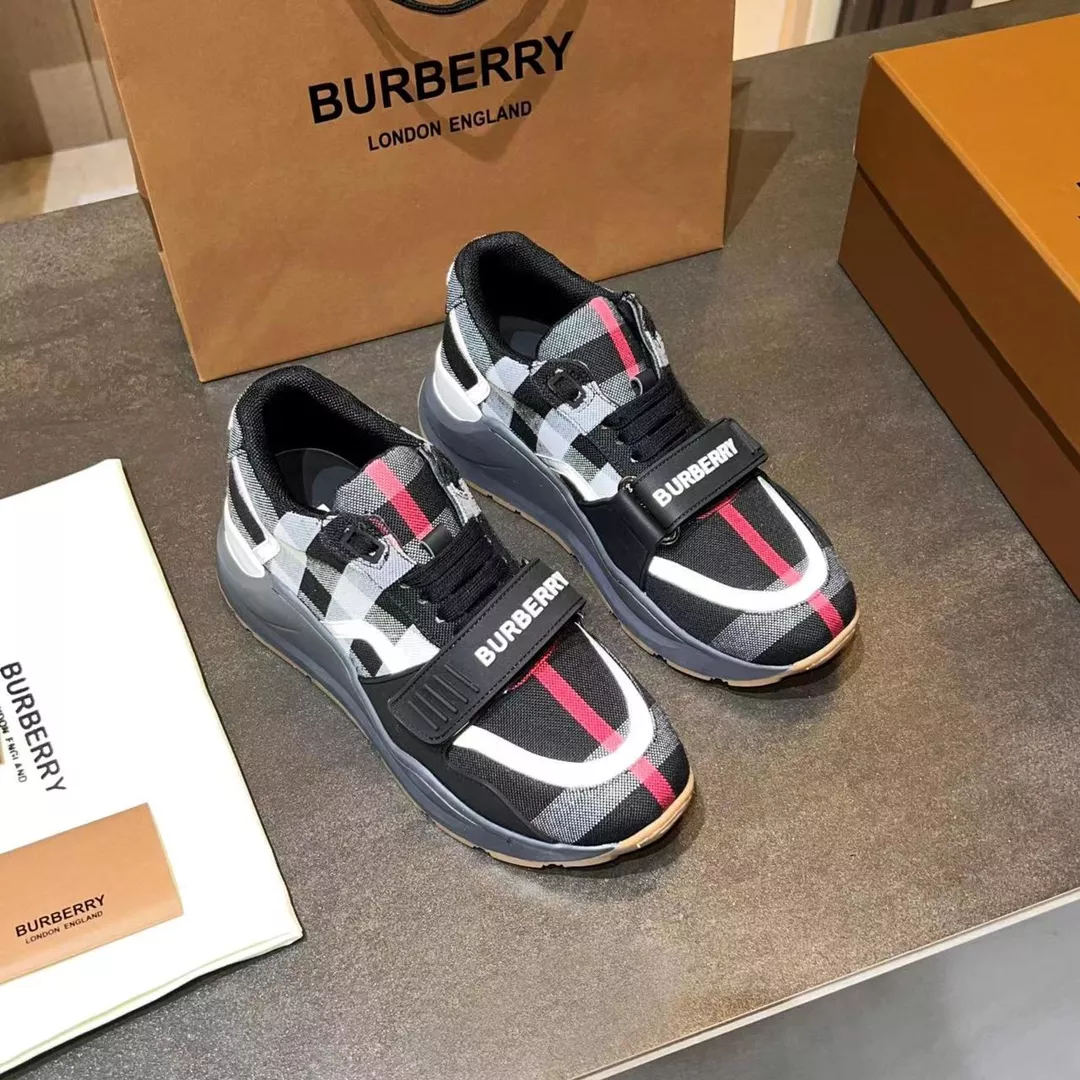 Burberry Casual Shoes For Men Modern 6472