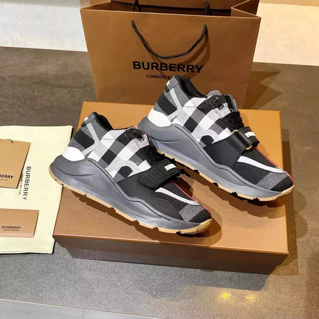 Burberry Casual Shoes For Men Modern 6472
