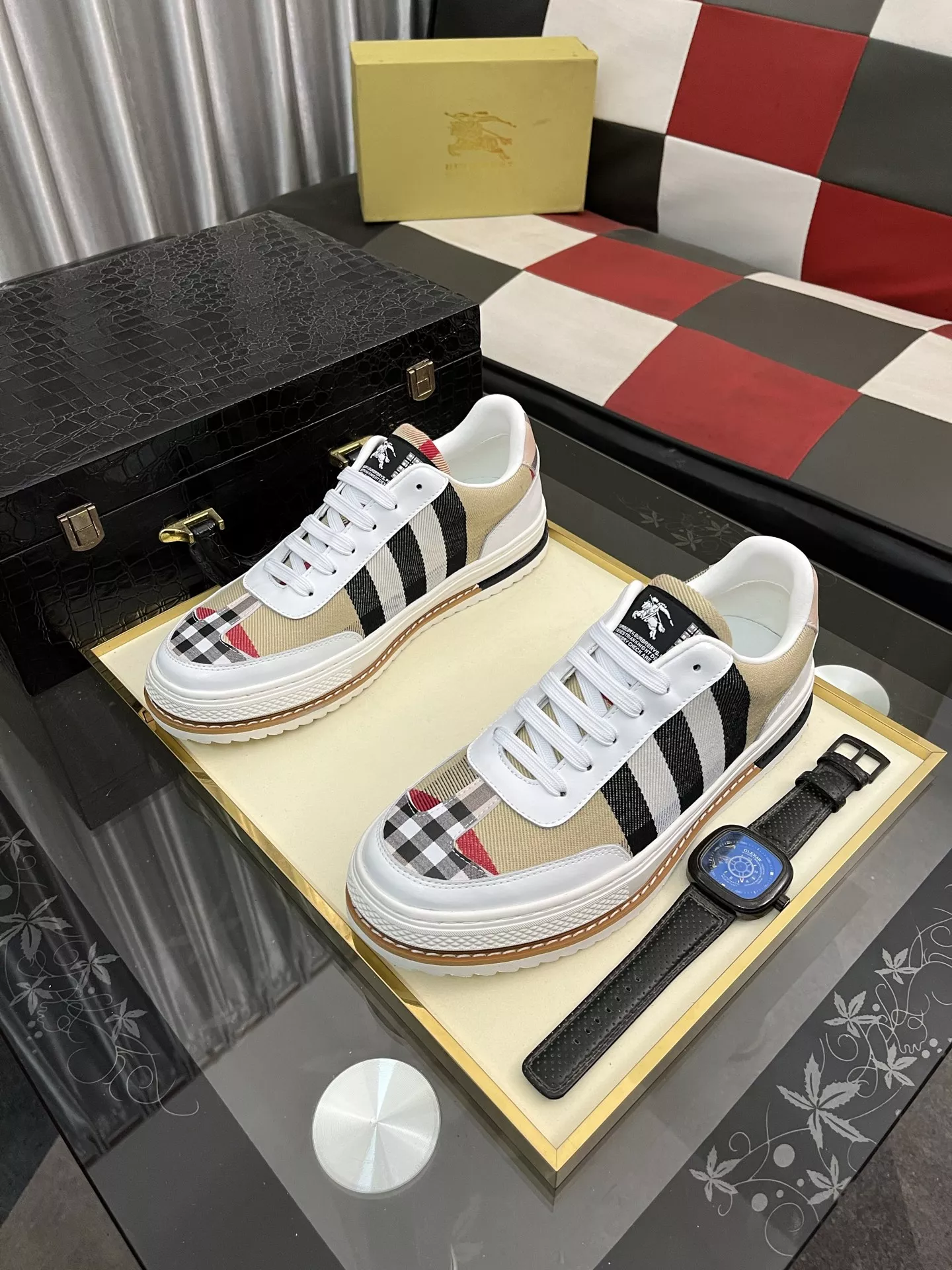 Burberry Casual Shoes For Men Modern 9476