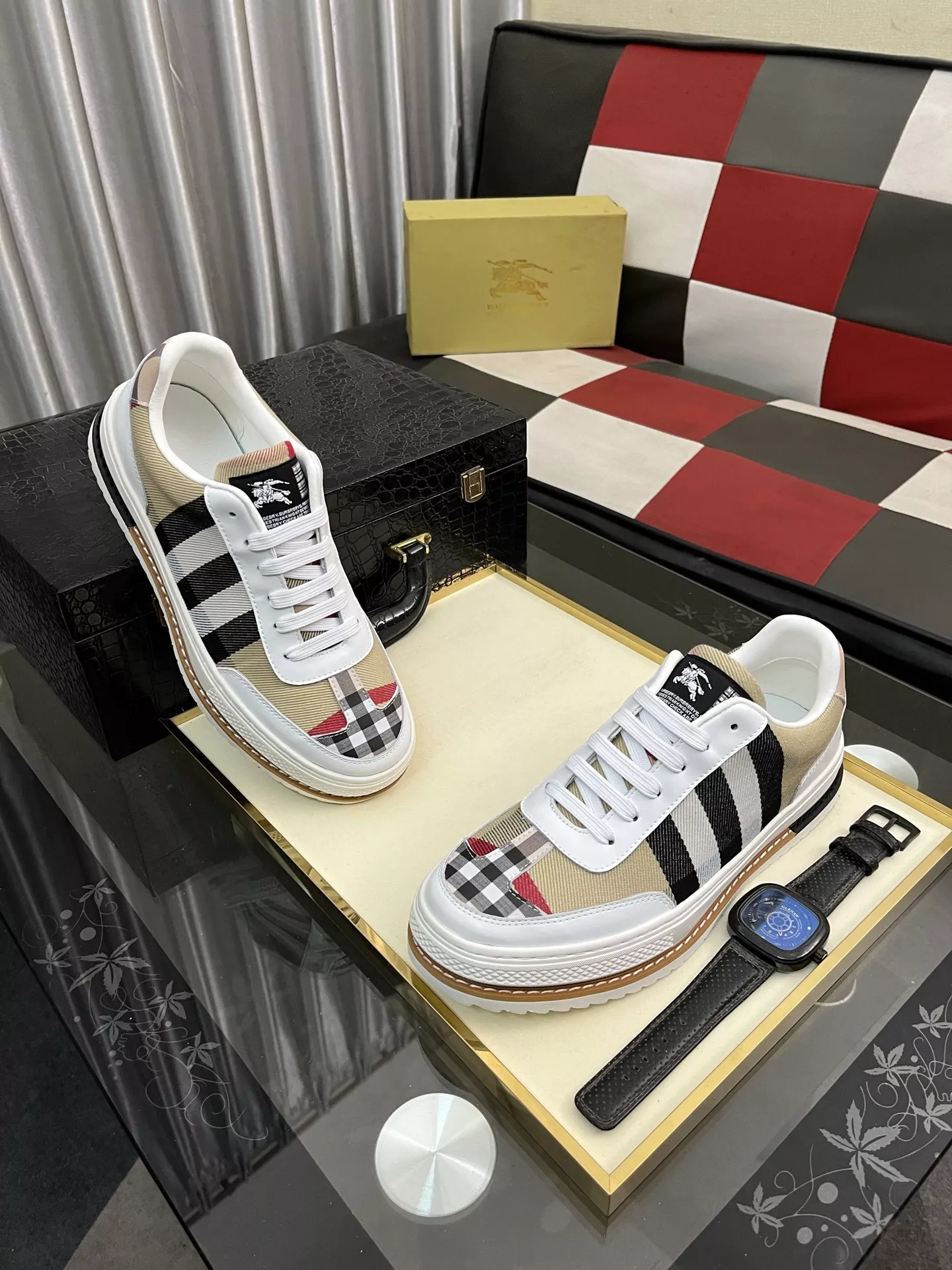 Burberry Casual Shoes For Men Modern 9476