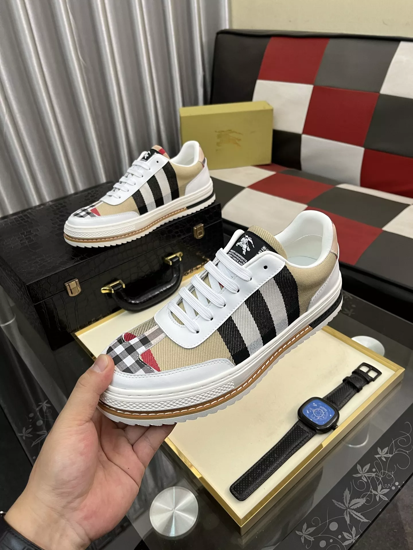 Burberry Casual Shoes For Men Modern 9476