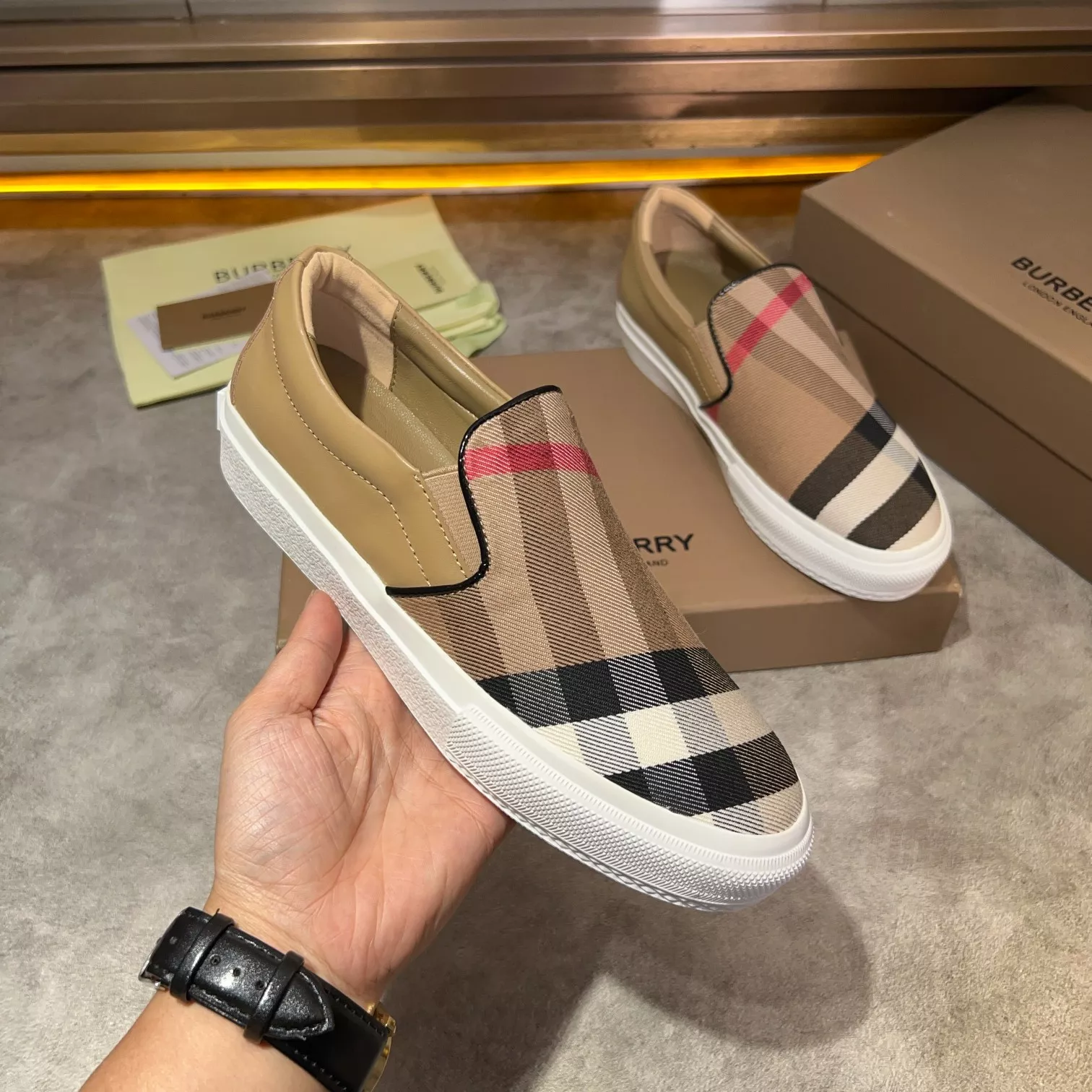 Burberry Casual Shoes For Men NewStyle 7359