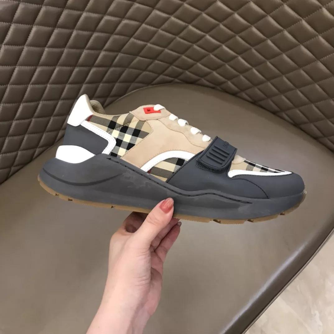 Burberry Casual Shoes For Men Popular 9528