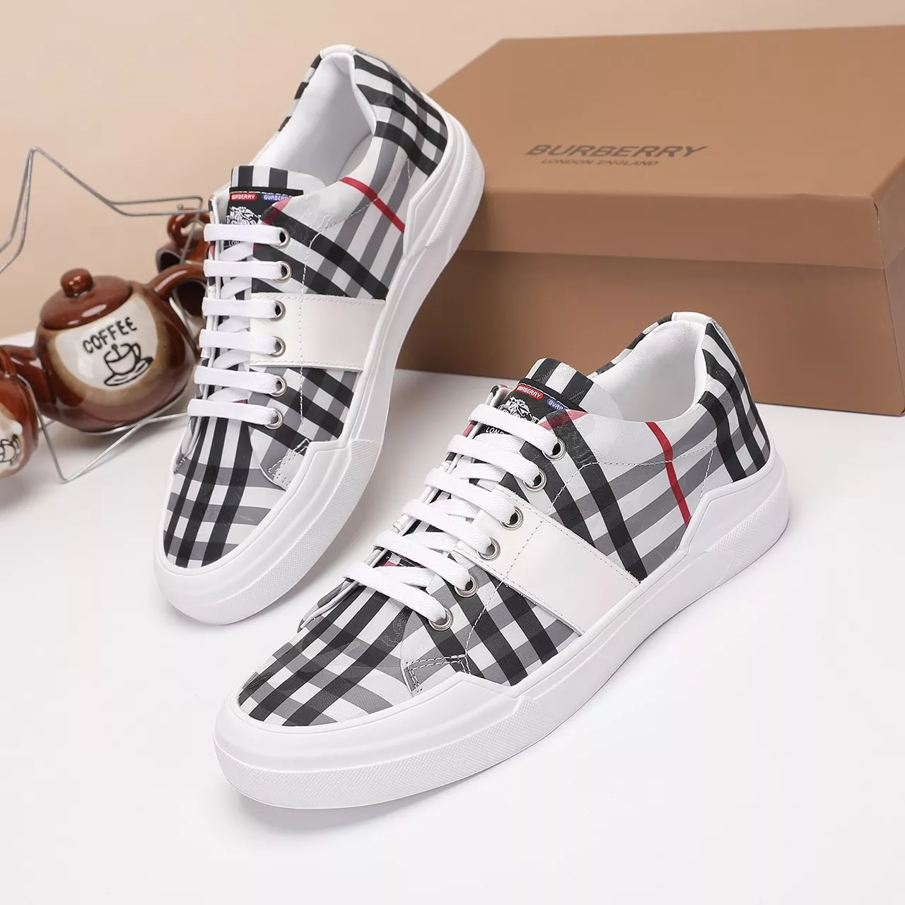 Burberry Casual Shoes For Men Practical 958